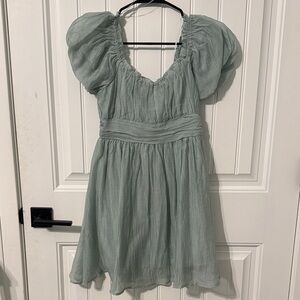 Women’s Puff Sleeve Dress in Green